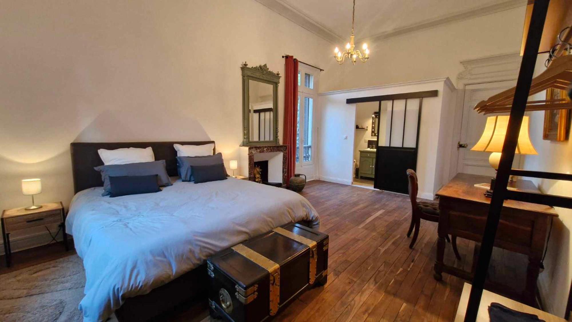 Le Manoir De La Belle Endormie Bed & Breakfast Valreas Bagian luar foto
