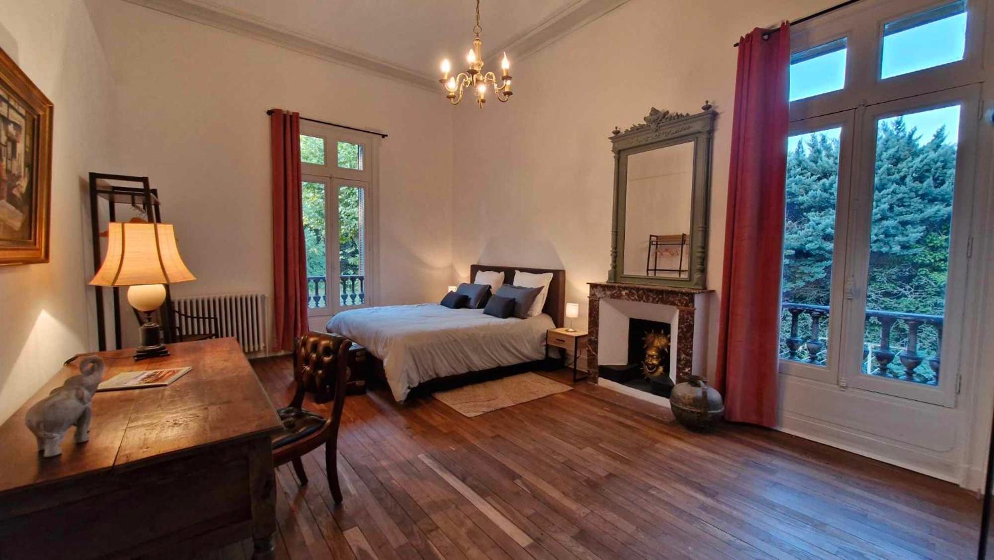 Le Manoir De La Belle Endormie Bed & Breakfast Valreas Bagian luar foto